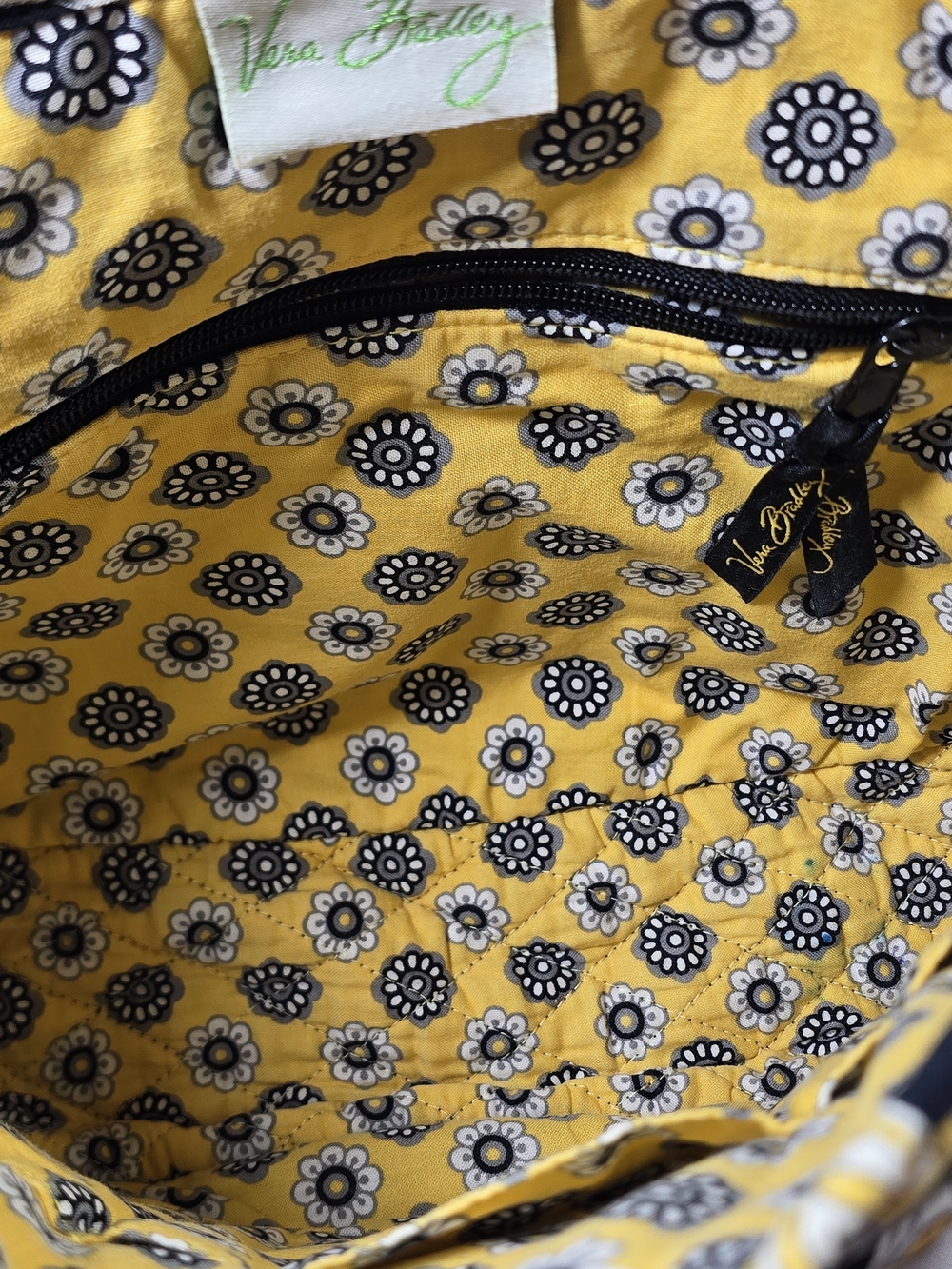 Vera Bradley Retired Yellow Bird Print Quilted Crossbody Bag Magnetic Flap NWOT - Picture 4 of 15